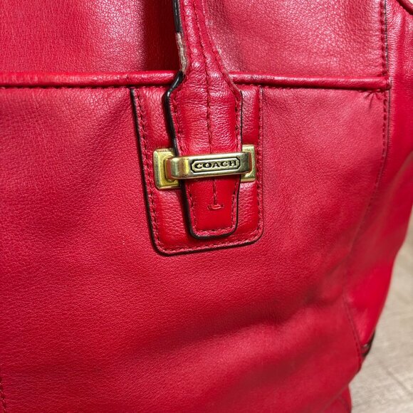 Vtg Coach Taylor Red Leather Purse - Picture 8 of 16